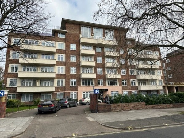 Wellesley Court, Maida Vale, London - Photo 1