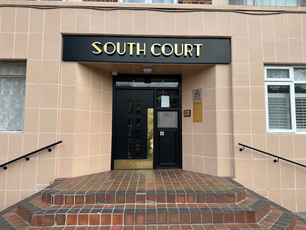 Wellesley Court, Maida Vale, London - Photo 2