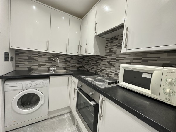 Wellesley Court, Maida Vale, London - Photo 4