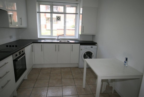 Marshwood House, Kilburn Vale, London - Photo 1