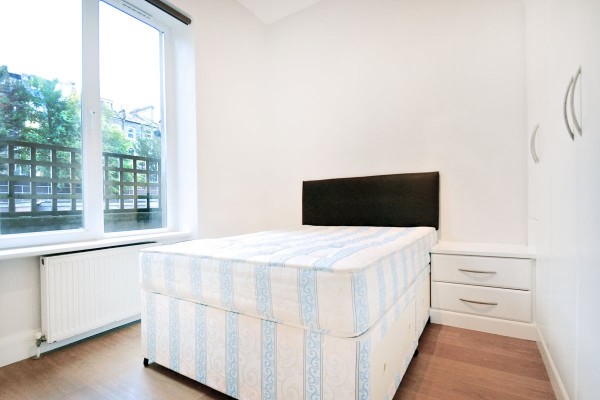 Barons Court Road, West Kensington, London - Photo 3